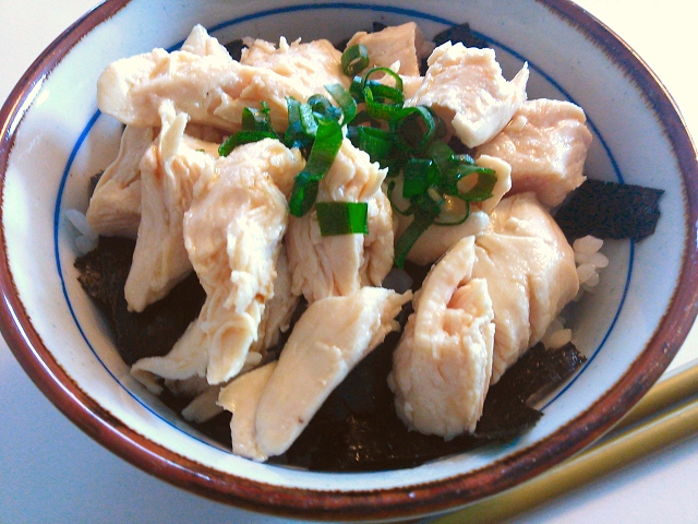 １分でできる 鳥ささみの塩ごま油丼 簡単 美味しい レシピ一覧 家飯の達人レシピ 簡単で旨い料理だけを紹介三行レシピ